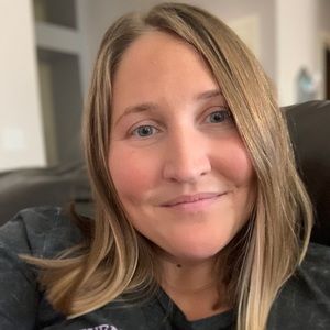 Meet your Posher, Alexandra